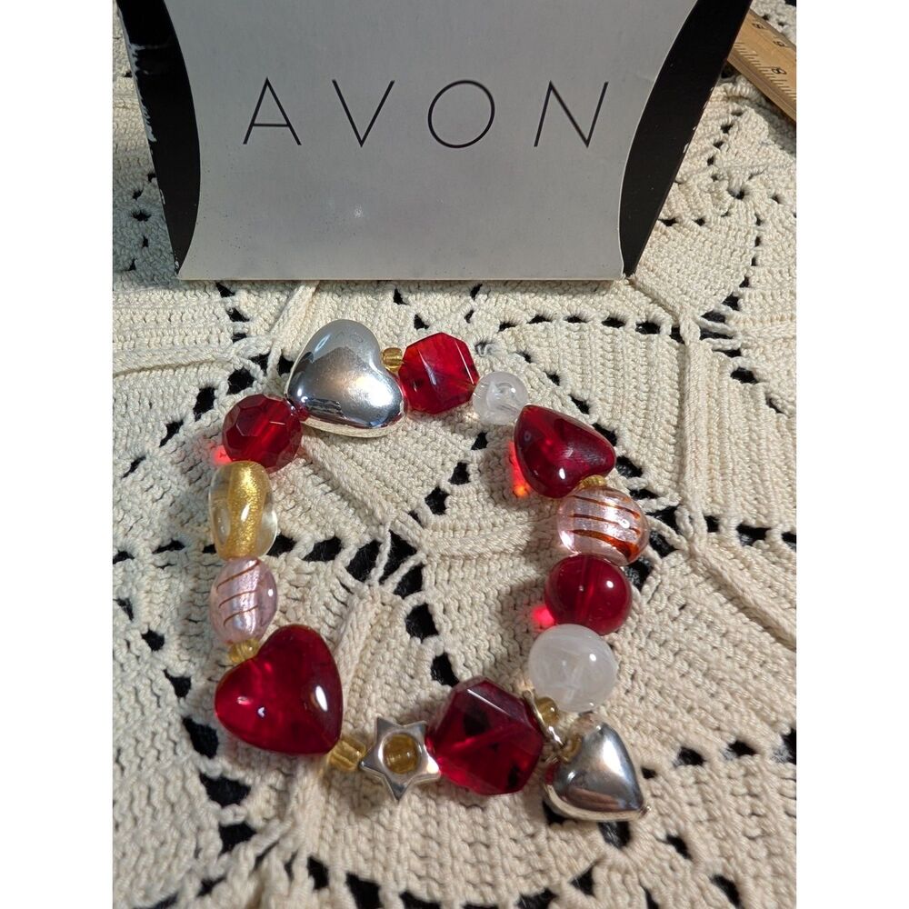 2010 Avon Holiday Beaded Stretch Bracelet Red Hearts NIB
